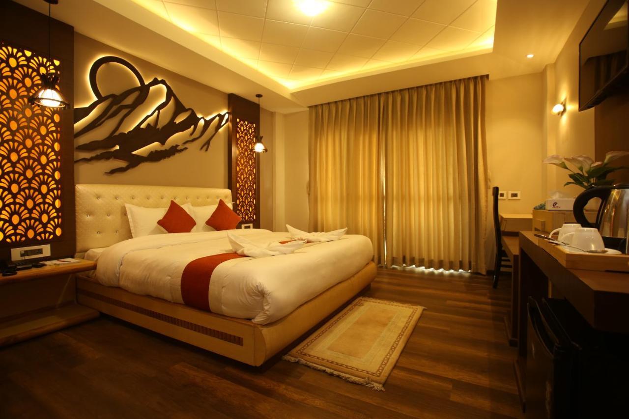 Hotel White Himal Pokhara Exterior photo