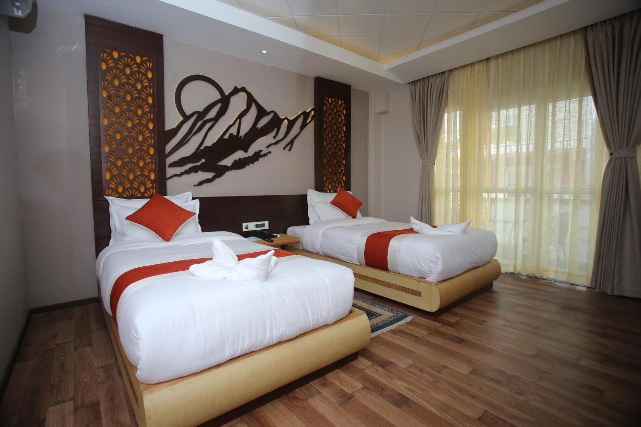 Hotel White Himal Pokhara Exterior photo
