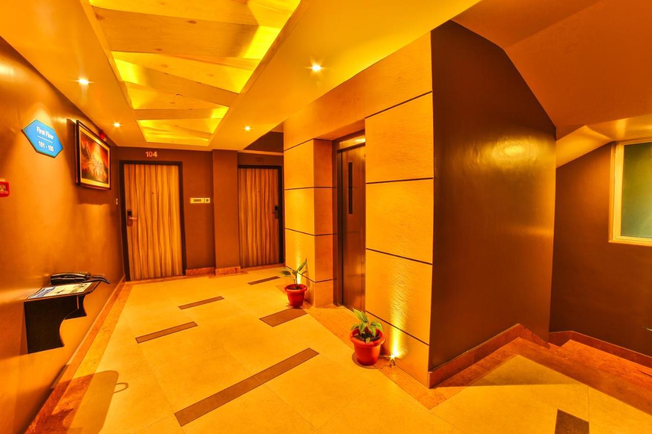 Hotel White Himal Pokhara Exterior photo