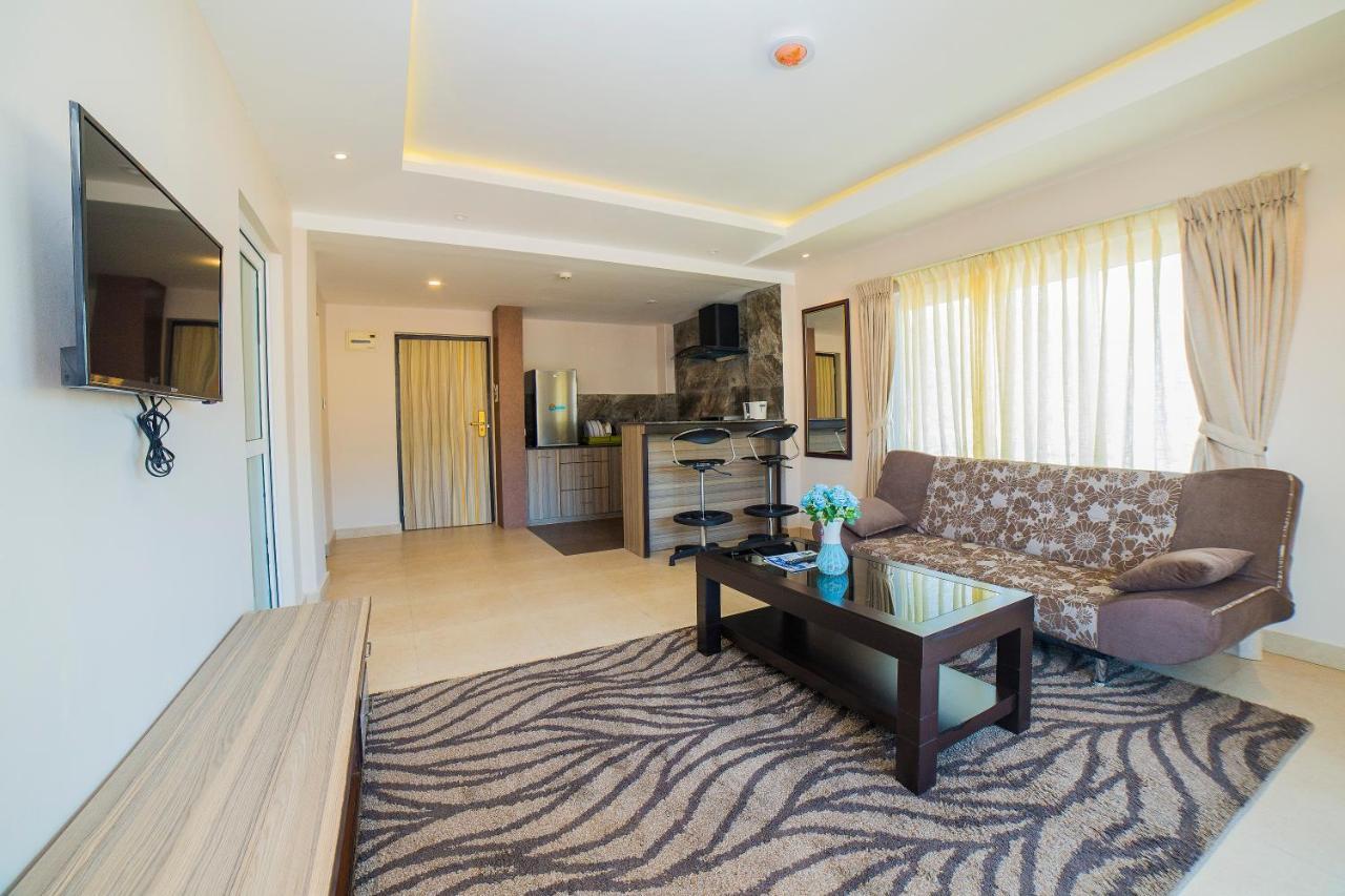Hotel White Himal Pokhara Exterior photo